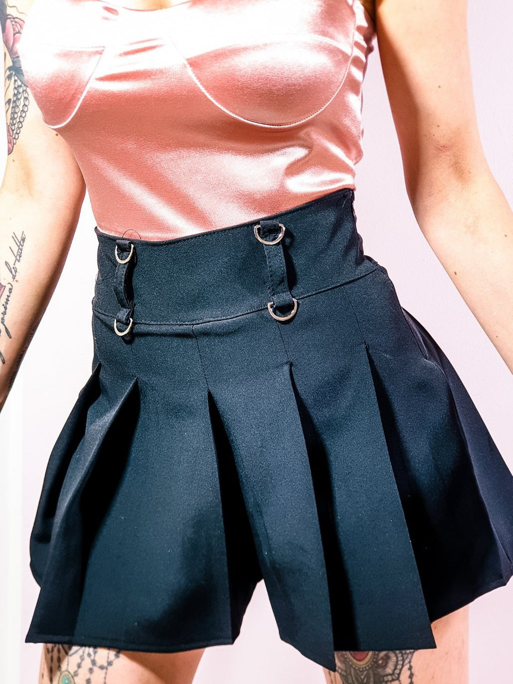 Shorts Femme Nero – dettaglio del design – DivaModaMilano