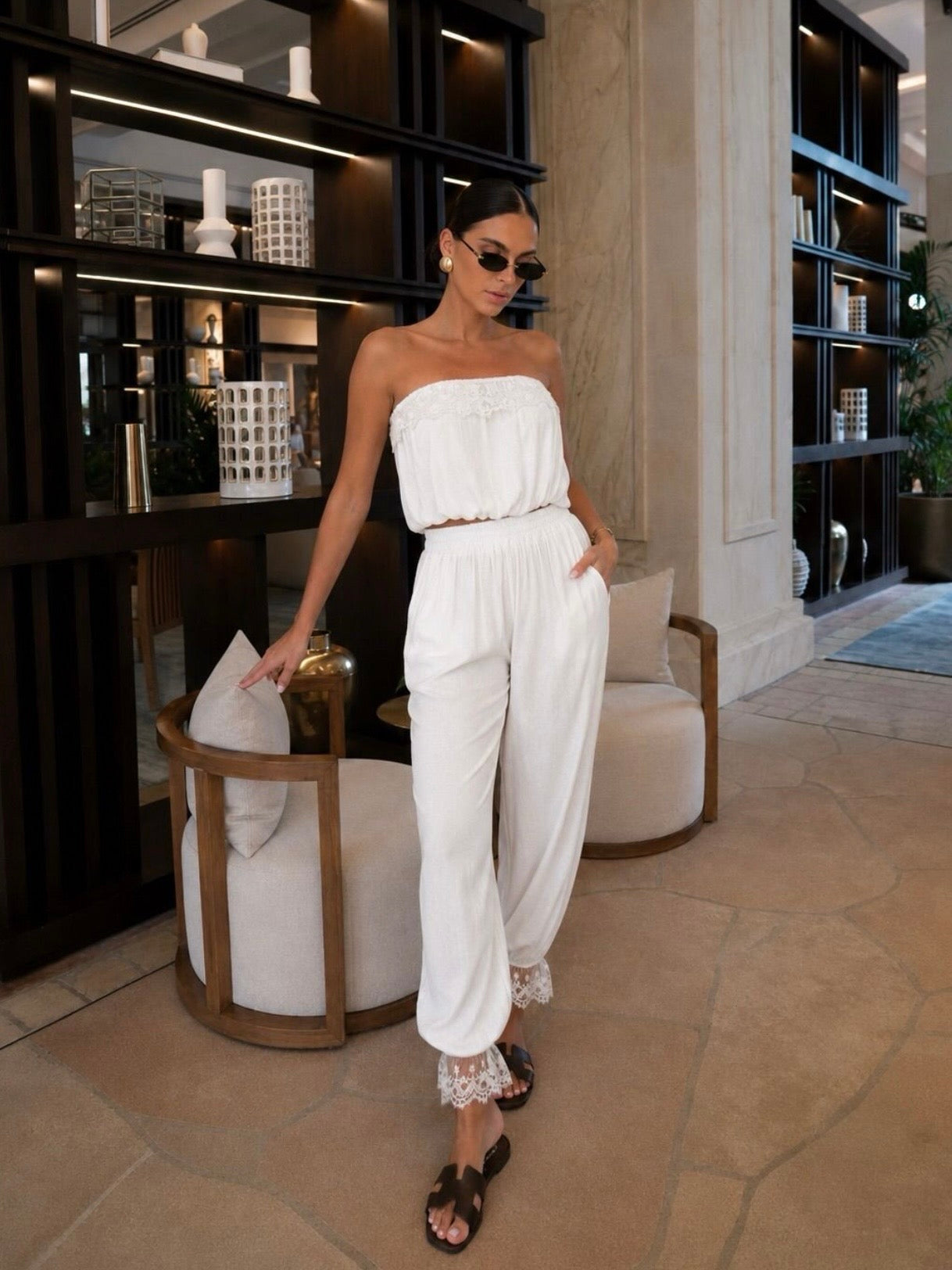 Set Capri White