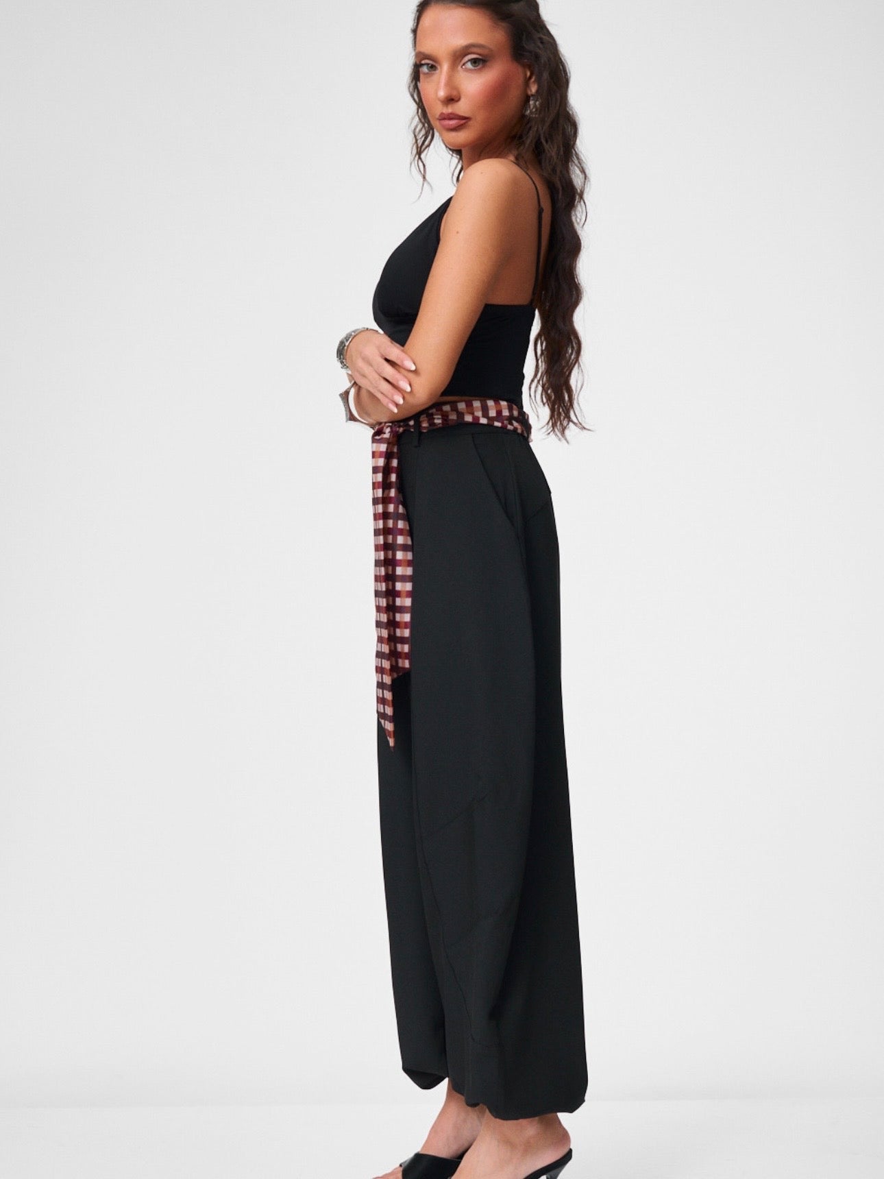 Pantalone Over Black