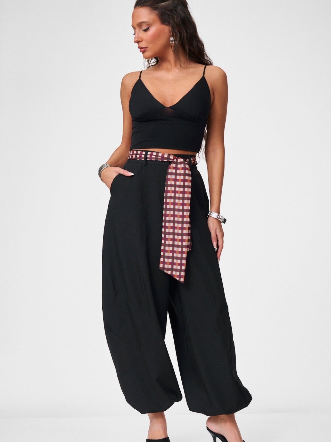 Pantalone Over Black