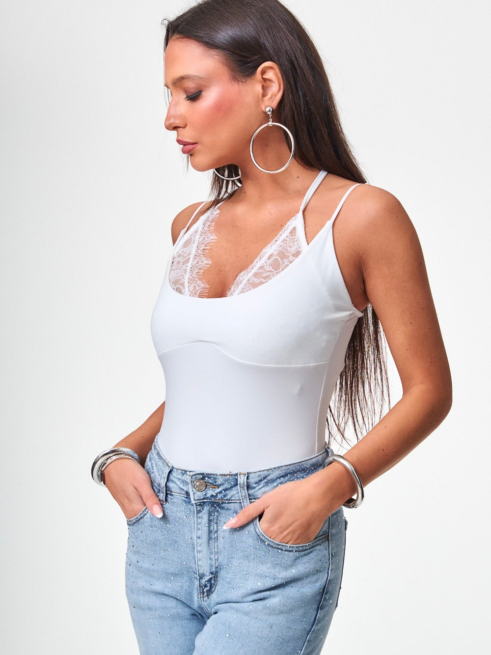 Body Sky White