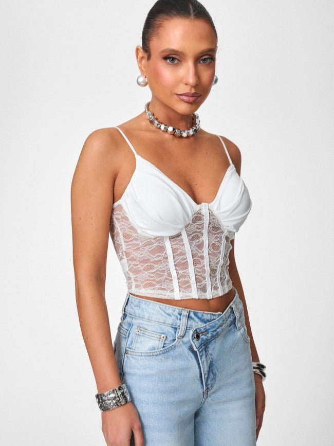 Top Daniela White
