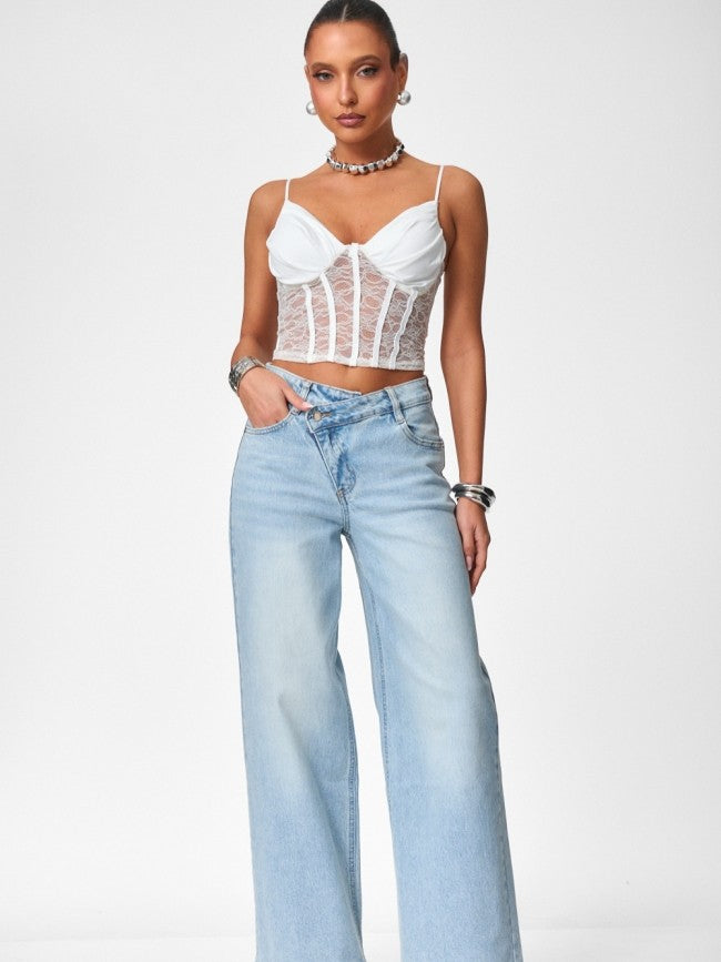 Top Daniela White