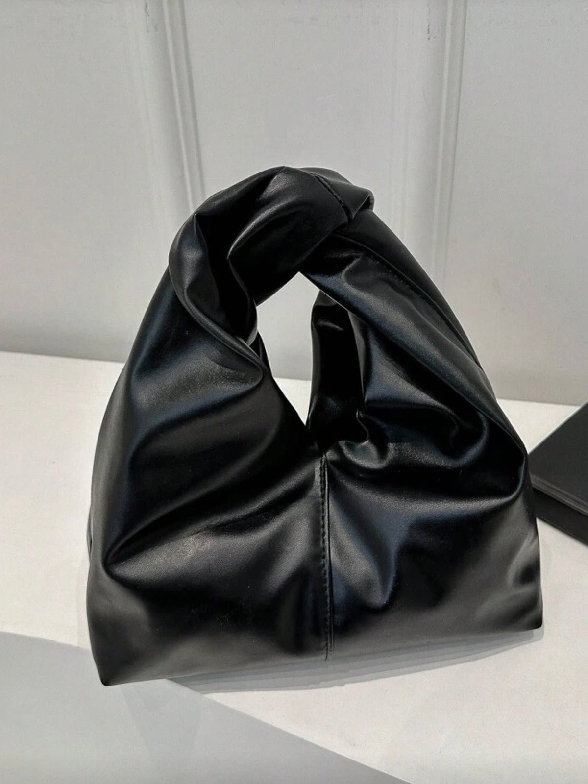 Borsa Axel – presentazione del modello – DivaModaMilano