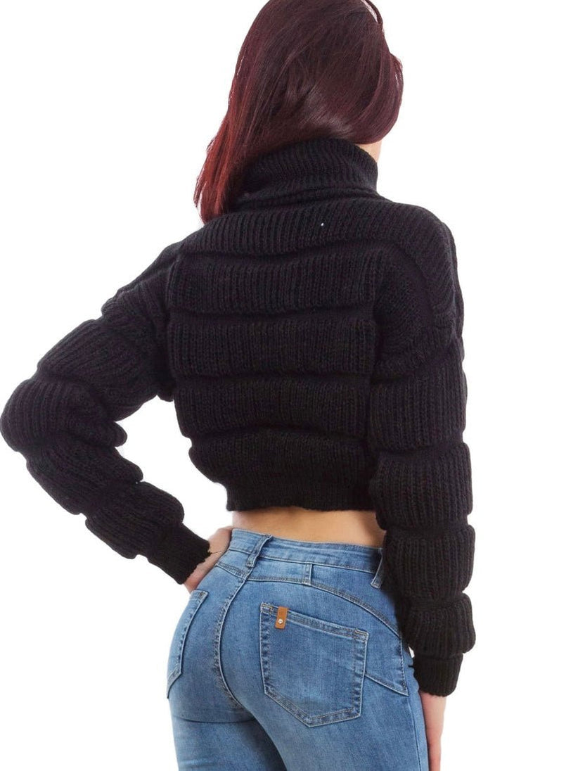 Maglia Scaldacuore Nera – dettaglio del design – DivaModaMilano