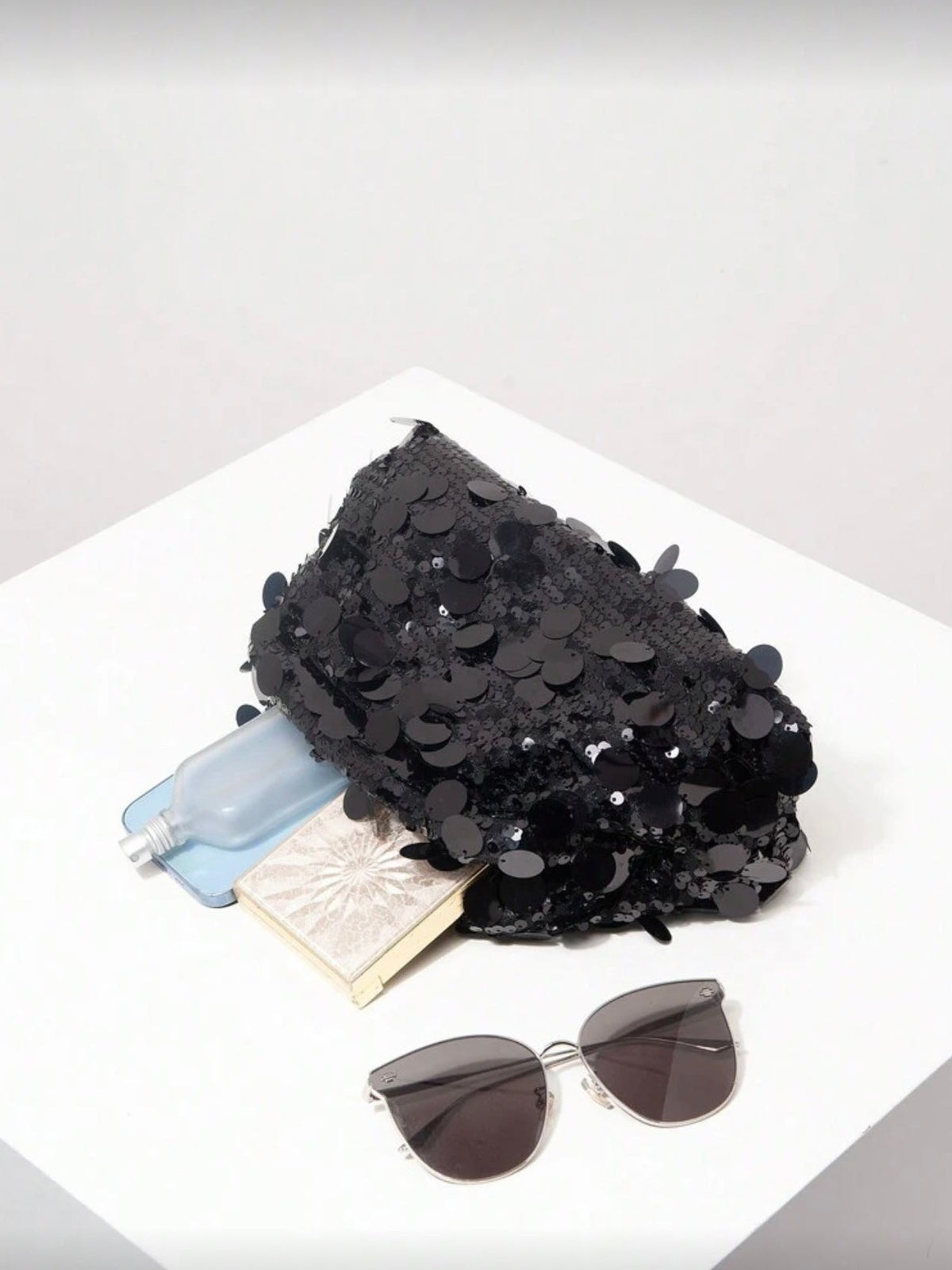 Pochette Paillettes – vestibilità del capo – DivaModaMilano