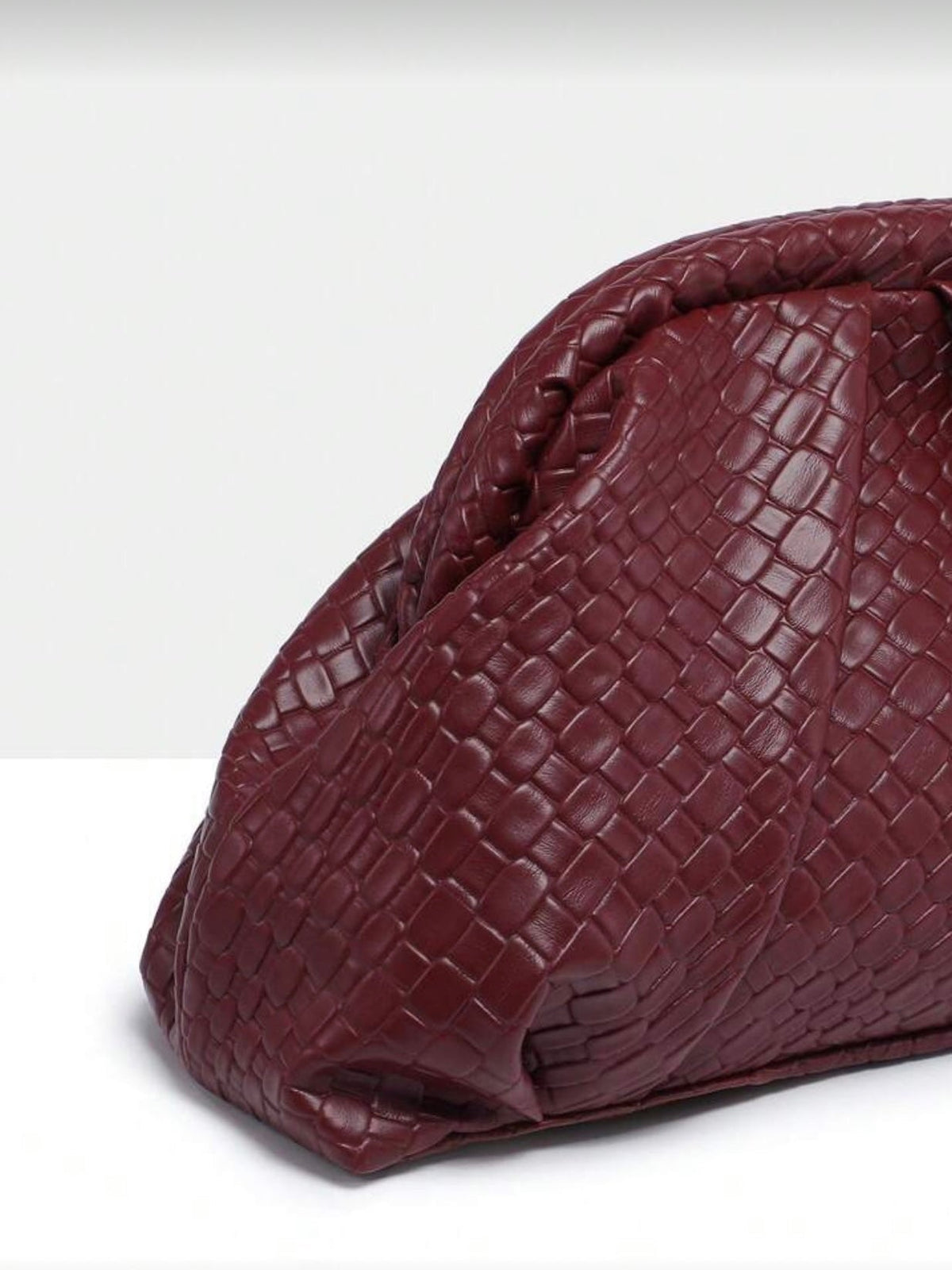 Pochette Sofi – presentazione del modello – DivaModaMilano