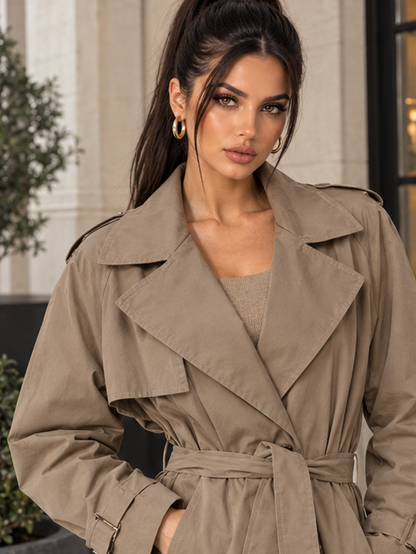 Trench Avelise Taupe lungo in cotone e Sorona con cintura - dettaglio frontale